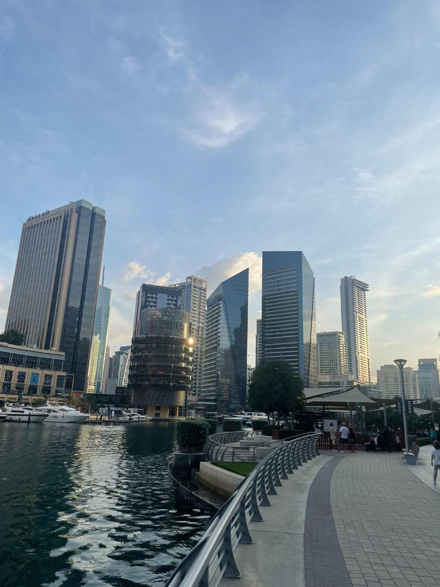 Hotel Four Stars Dubai Marina Jbr Exterior foto